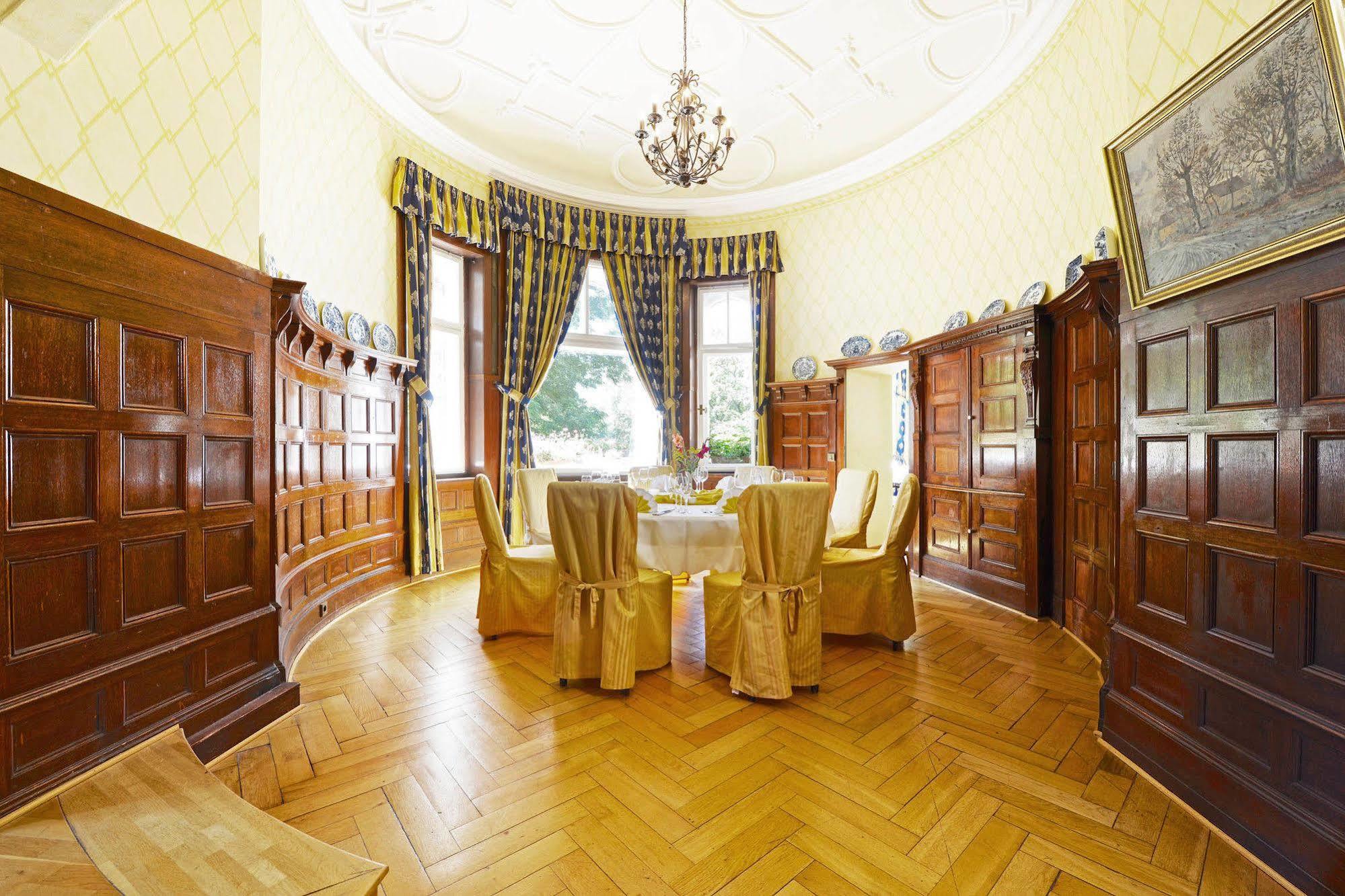 Schlosshotel Villa Westerberge Ашерслебен Экстерьер фото