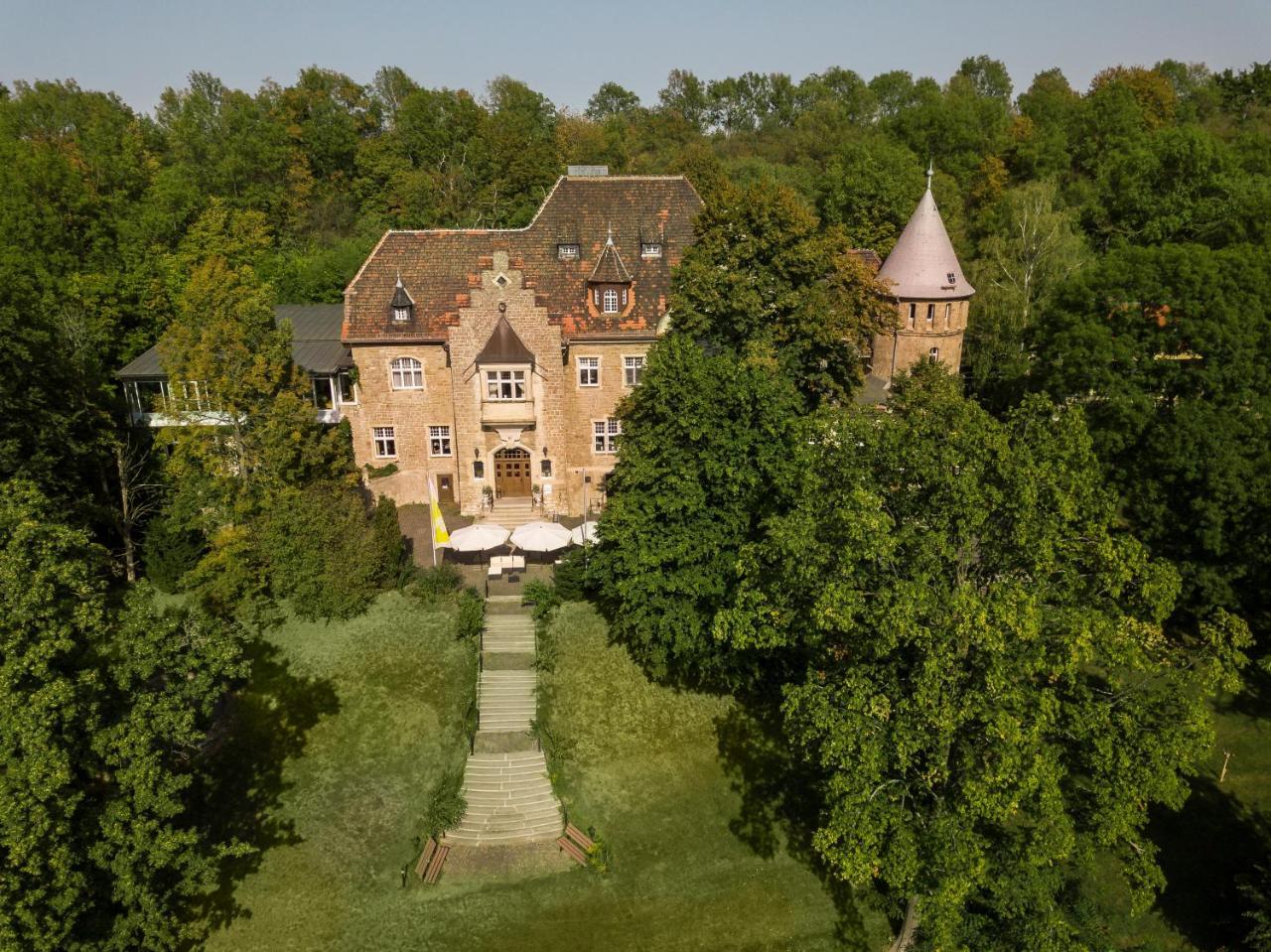 Schlosshotel Villa Westerberge Ашерслебен Экстерьер фото
