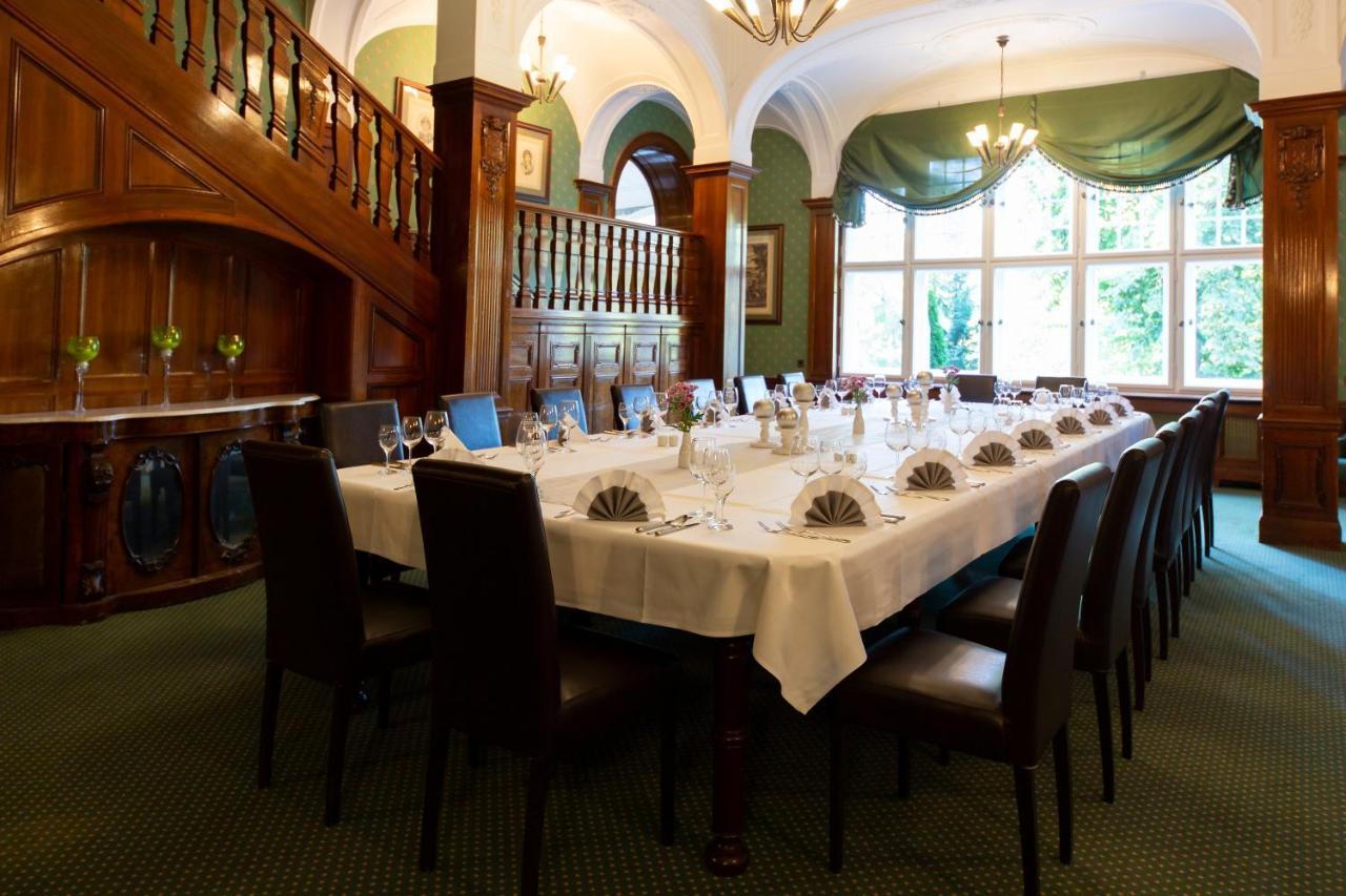 Schlosshotel Villa Westerberge Ашерслебен Экстерьер фото